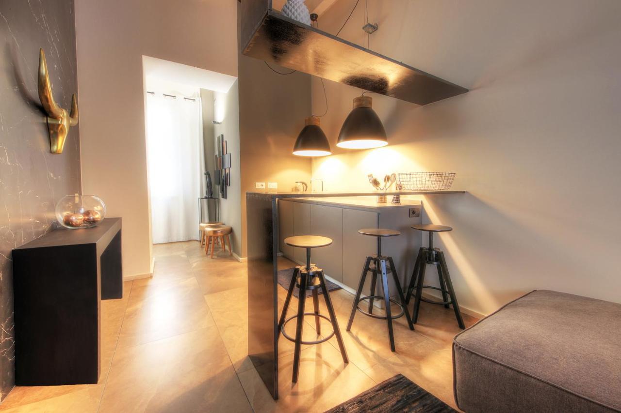 Urban Central Suites Кальяри Экстерьер фото